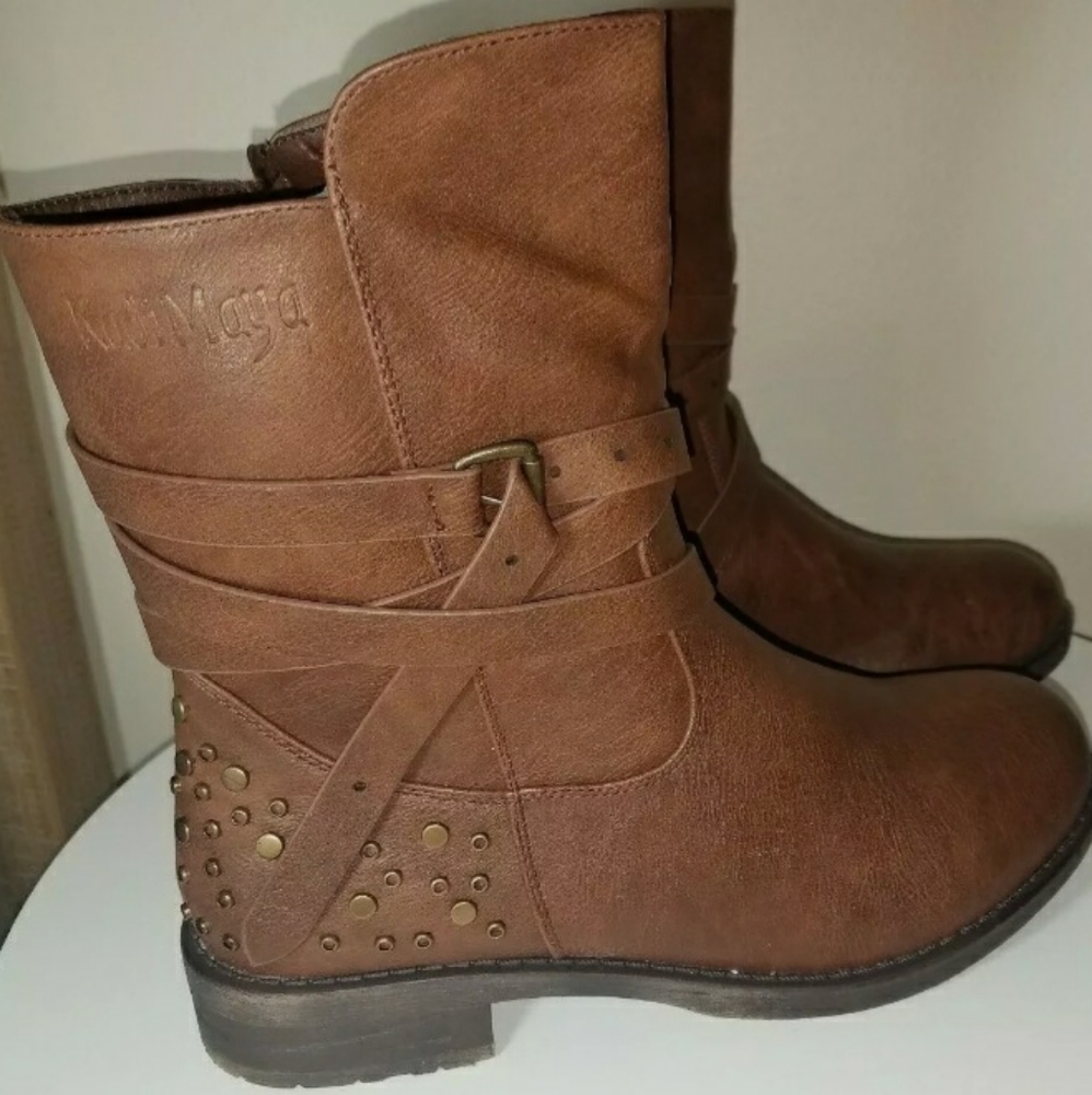 Kadimaya Brown Studded Boots 9.5 Low Heel